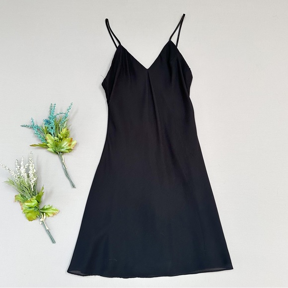 Betsy & Adam Dresses & Skirts - BETSY & ADAM Vintage simple black slip dress, XS.